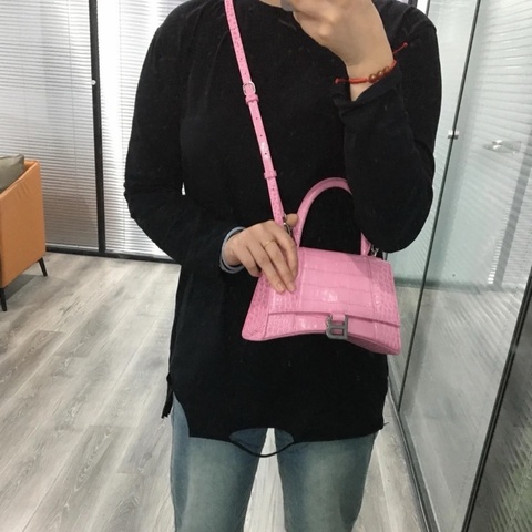 BALENCIAGA 鰐魚壓紋沙漏S粉色銀扣手提肩背斜背包22*13.5*9 98新配件塵袋
