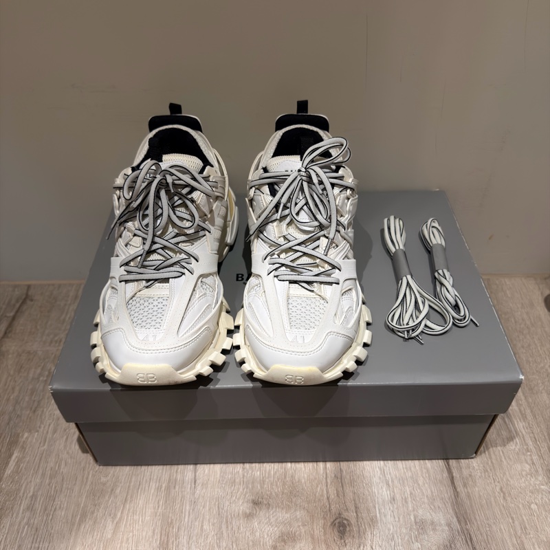 帥哥標配 ⚡️ Balenciaga Track Sneaker 41碼白色 甜價釋出！-3
