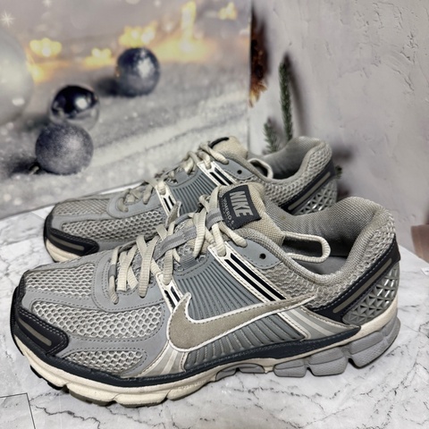 US8 25cm NIKE ZOOM VOMERO 5 無盒
