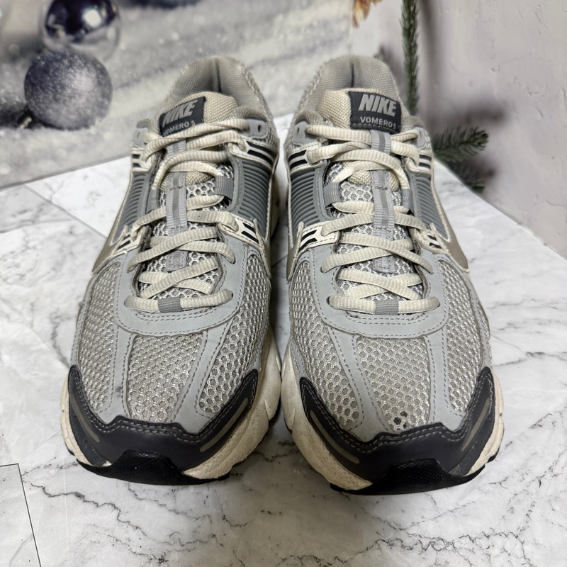 US8 25cm NIKE ZOOM VOMERO 5 無盒-1