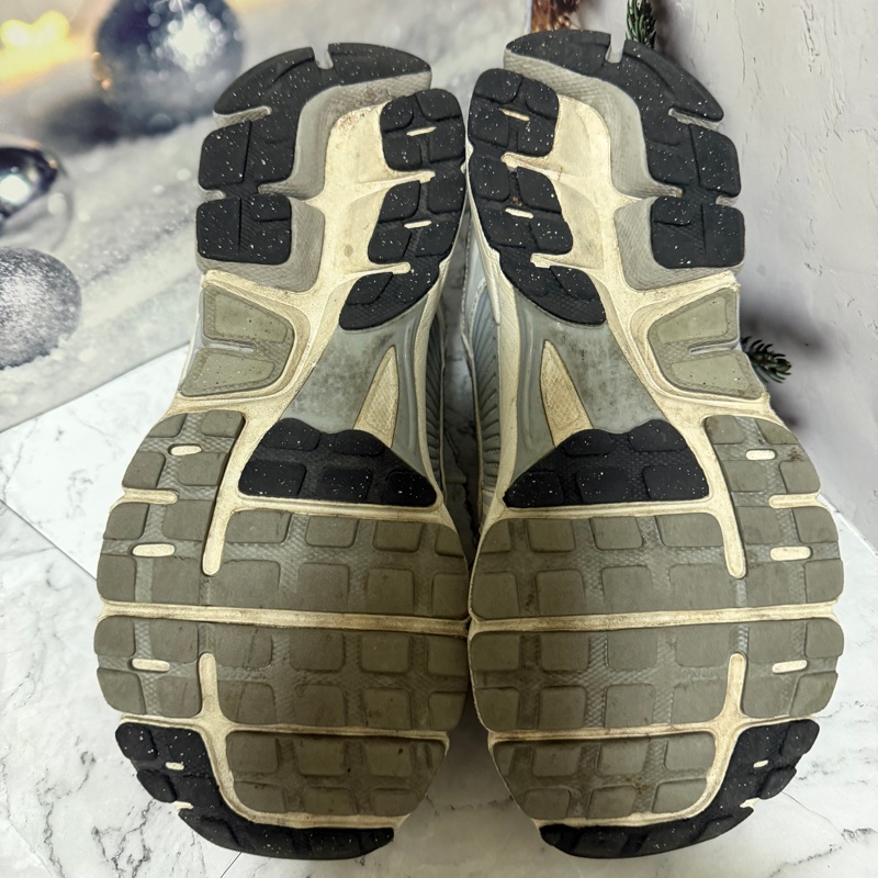 US8 25cm NIKE ZOOM VOMERO 5 無盒-5