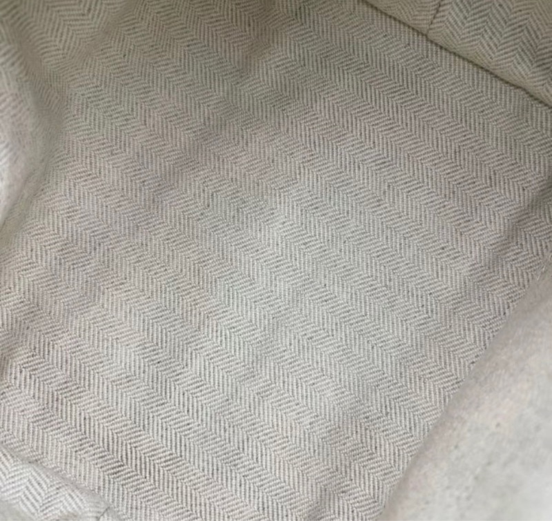 Loewe 白色飯盒包99新配件塵袋-2