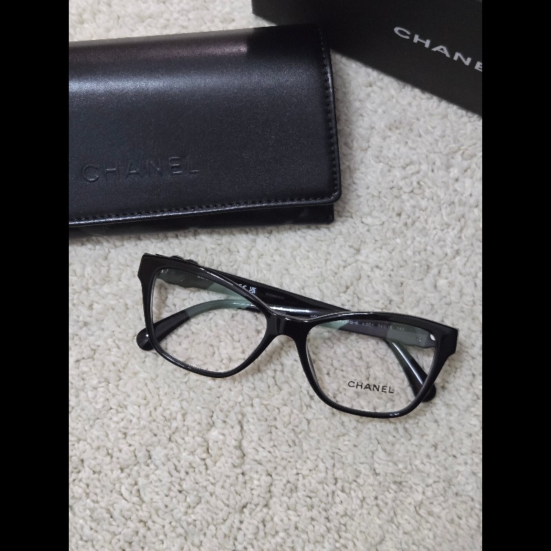 Chanel 香奈兒 皮穿鍊 鑽 抗uv黑框平光眼鏡 素顏神器-1