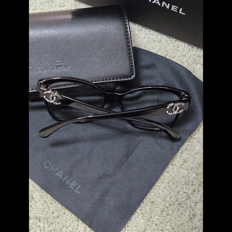 Chanel 香奈兒 皮穿鍊 鑽 抗uv黑框平光眼鏡 素顏神器-2