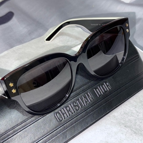 DiorPacific B2F 黑色蝴蝶形太陽眼鏡