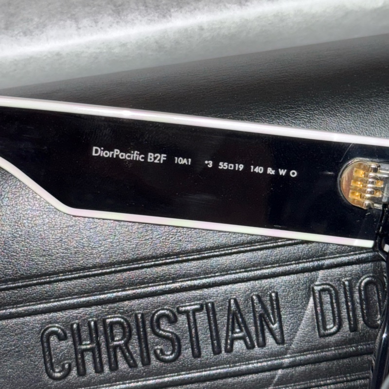 DiorPacific B2F 黑色蝴蝶形太陽眼鏡-4