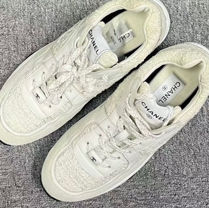 【chanel】 最新款白色皮革徽標系帶低幫運動休閒鞋 Size:41-2