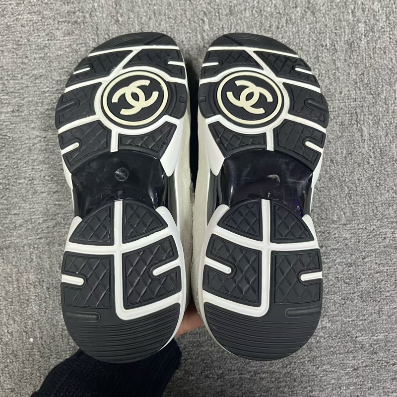 【chanel】 最新款白色皮革徽標系帶低幫運動休閒鞋 Size:41-8