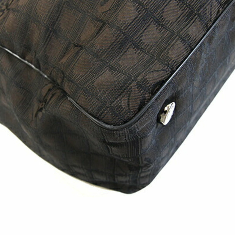 香奈兒新款旅行系列手袋 A26156 棕色尼龍帆布皮革肩背包（女款）-4