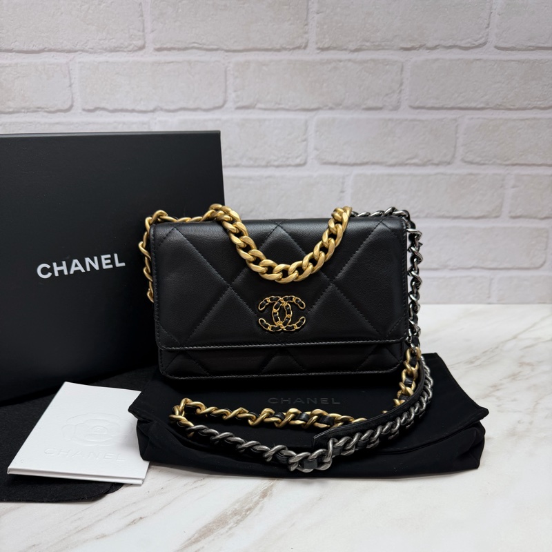 香奈兒 Chanel 19 bag woc 黑金-0