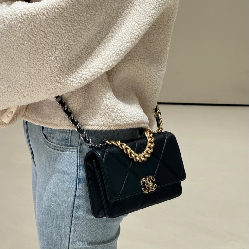 香奈兒 Chanel 19 bag woc 黑金-4