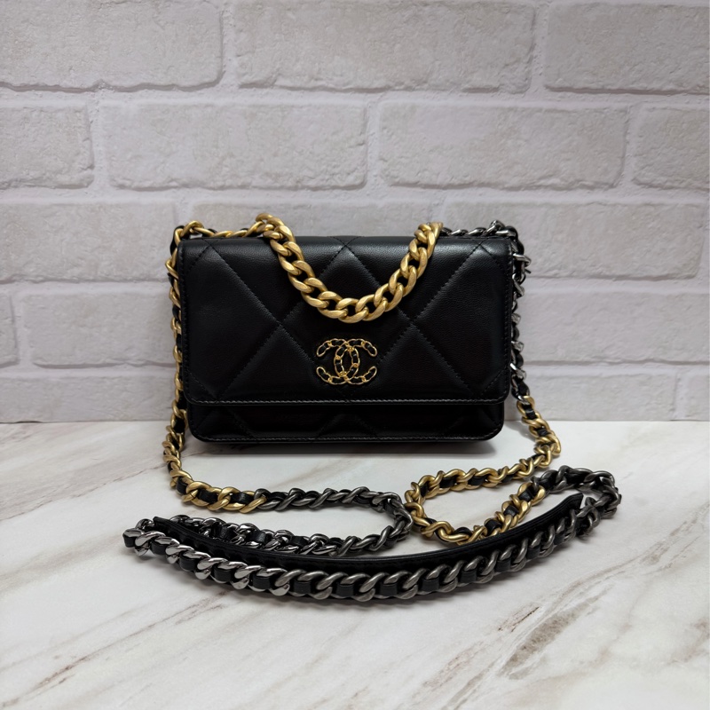 香奈兒 Chanel 19 bag woc 黑金-5