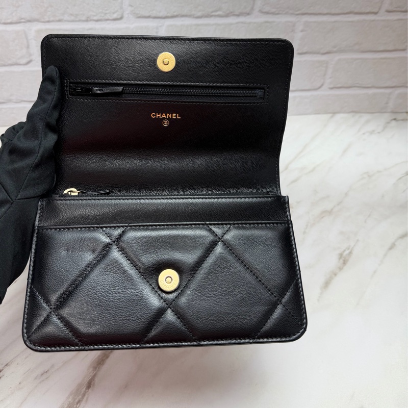 香奈兒 Chanel 19 bag woc 黑金-17