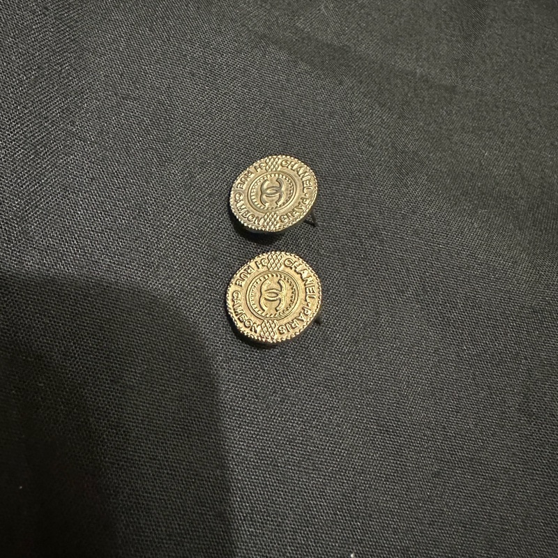 CHANEL 仿舊錢幣耳環-3