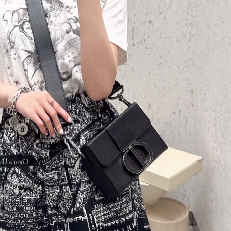 質感必收款✨99新Dior迪奧全黑霧面牛皮蒙田30Box盒子包單肩斜挎包-4