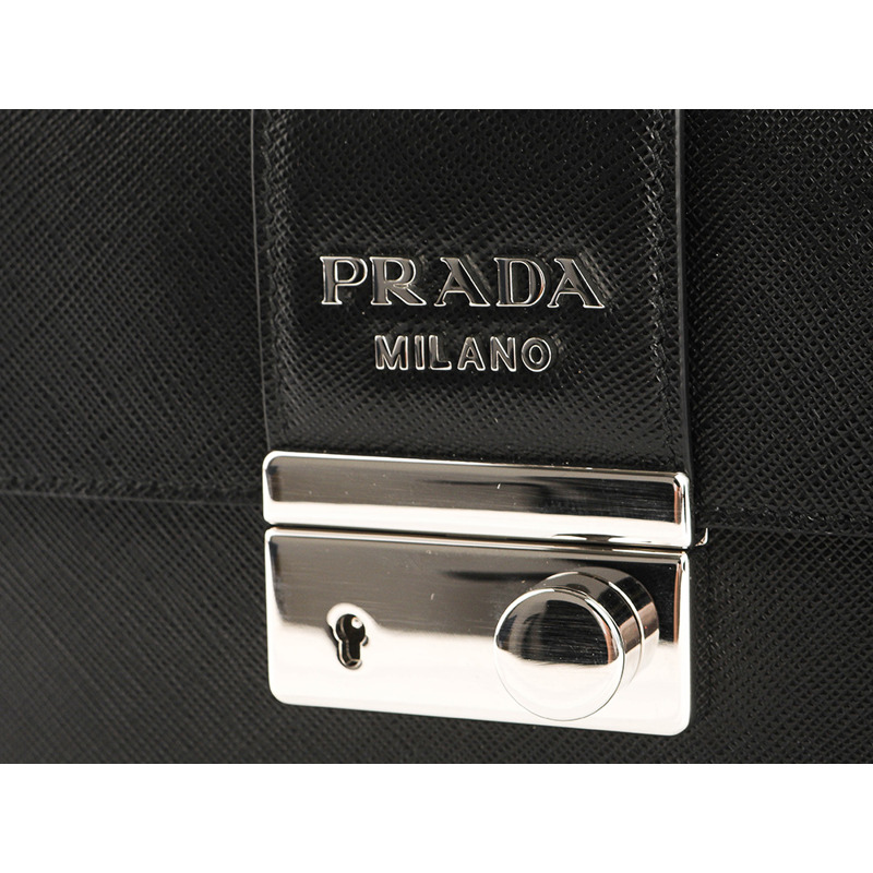 PRADA Saffiano 斜背包-13