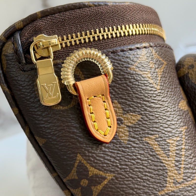 🎆迎新年只要$56,800🔥LV Mini Bumbag M82335 晶片款 （99新）-8