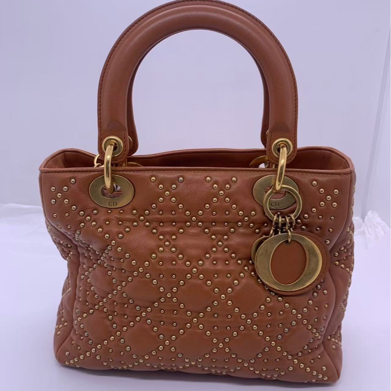 二手Dior 迪奧戴妃五格鉚釘菱格紋牛皮焦糖色金扣手提包單肩包,正常使用痕跡-1