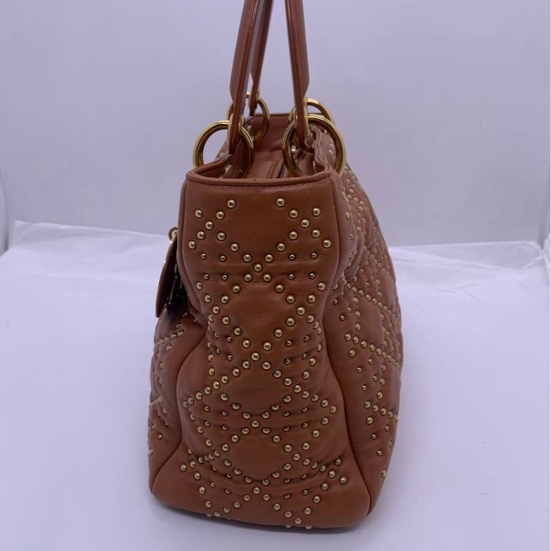 二手Dior 迪奧戴妃五格鉚釘菱格紋牛皮焦糖色金扣手提包單肩包,正常使用痕跡-4