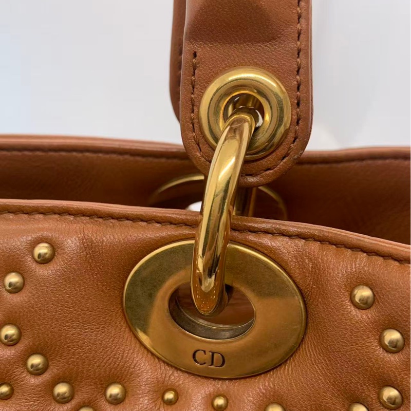 二手Dior 迪奧戴妃五格鉚釘菱格紋牛皮焦糖色金扣手提包單肩包,正常使用痕跡-16