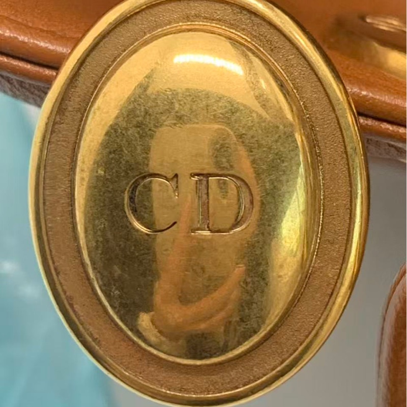 二手Dior 迪奧戴妃五格鉚釘菱格紋牛皮焦糖色金扣手提包單肩包,正常使用痕跡-18