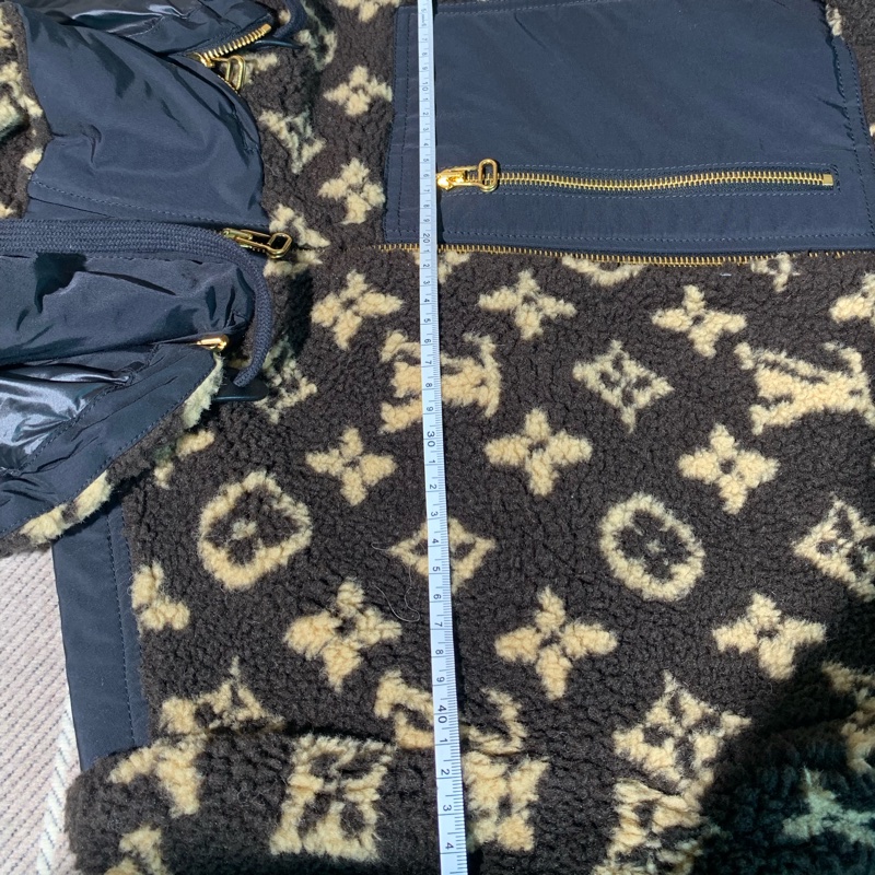 99新24s LV/路易威登滿印老花泰迪外套 32碼女款，肩寬43cm，沒有附件-7