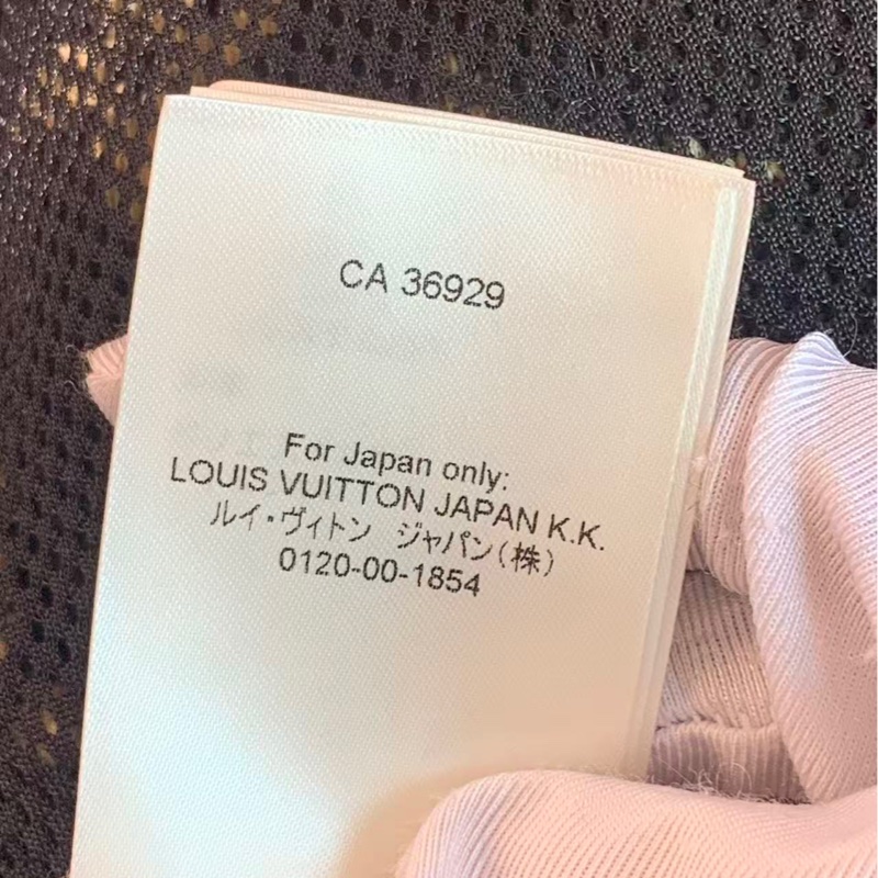 99新24s LV/路易威登滿印老花泰迪外套 32碼女款，肩寬43cm，沒有附件-12