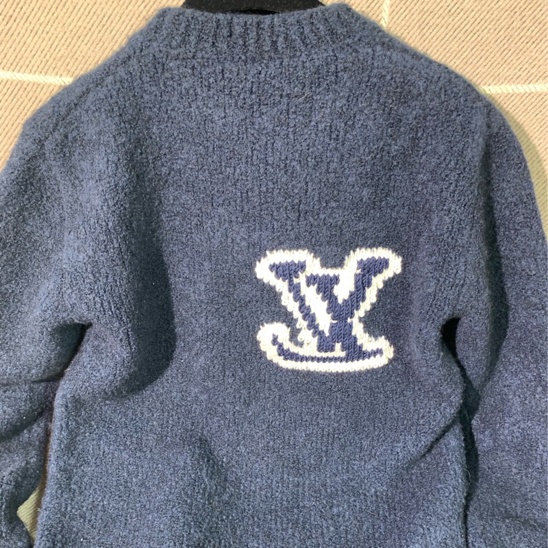 99新Lv大logo藏藍色泰迪熊套頭圓領毛衣xs碼，沒有附件-1