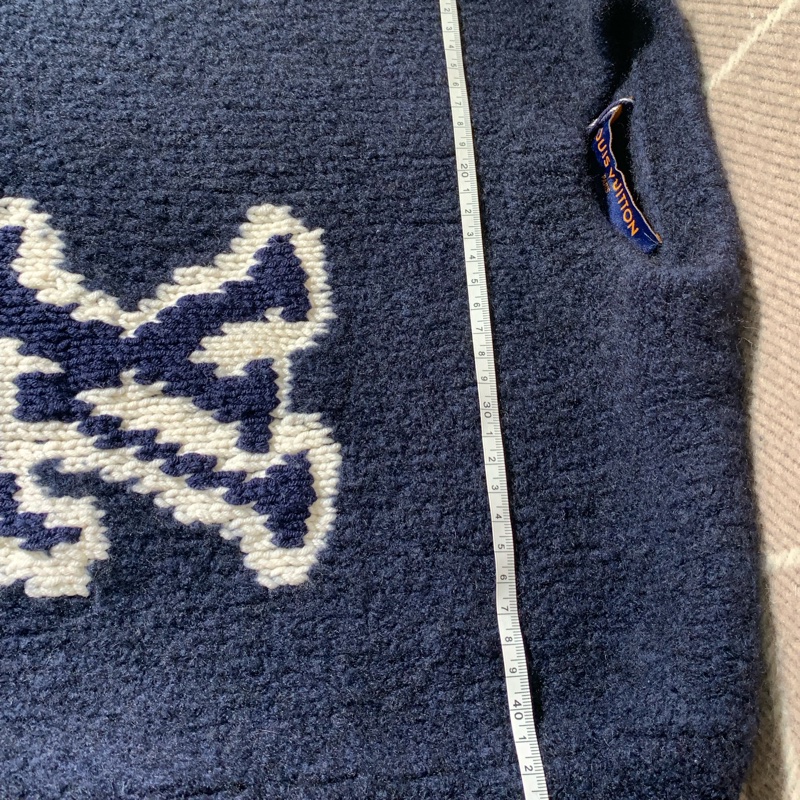 99新Lv大logo藏藍色泰迪熊套頭圓領毛衣xs碼，沒有附件-15