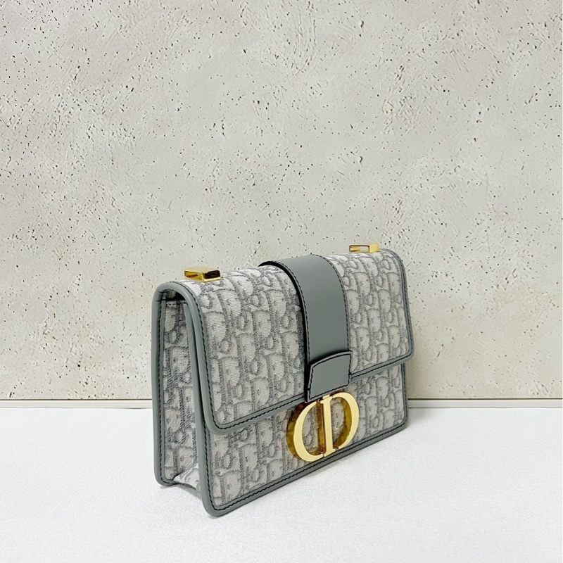 Dior Montaigne 30-3