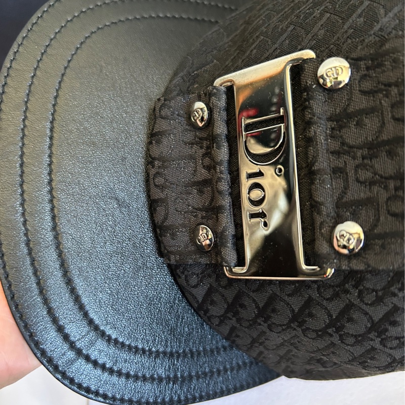 Dior （Punk 黑亮金銀絲D logo圖騰+皮革）棒球帽👩🏻‍🦰稀有款；美品-16