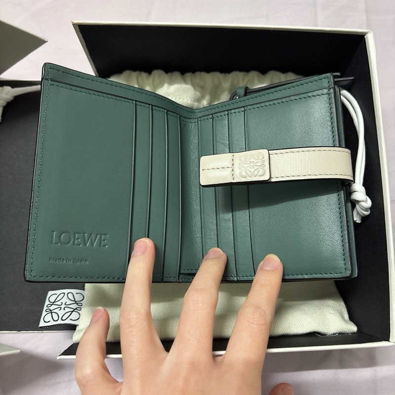 Loewe柔軟粒面小牛皮小型拉鍊短錢包-6