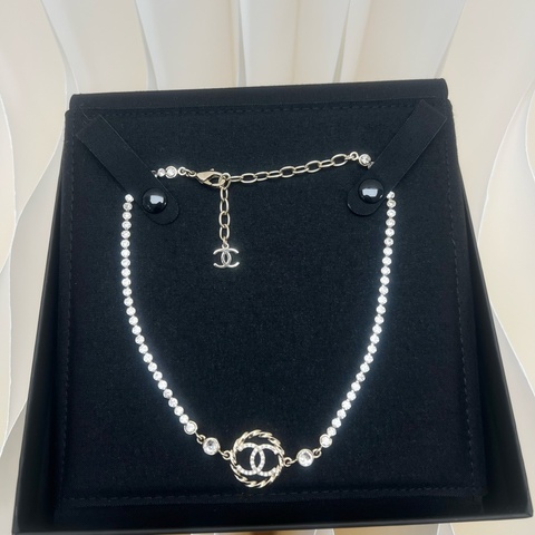 Chanel 23b 圓形雙c水鑽短項鍊