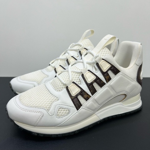 LouisVuitton路易威登LV Runaway 白色老花運動鞋39 碼 99 新