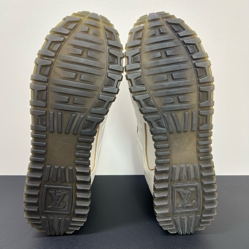 LouisVuitton路易威登LV Runaway 白色老花運動鞋39 碼 99 新-4