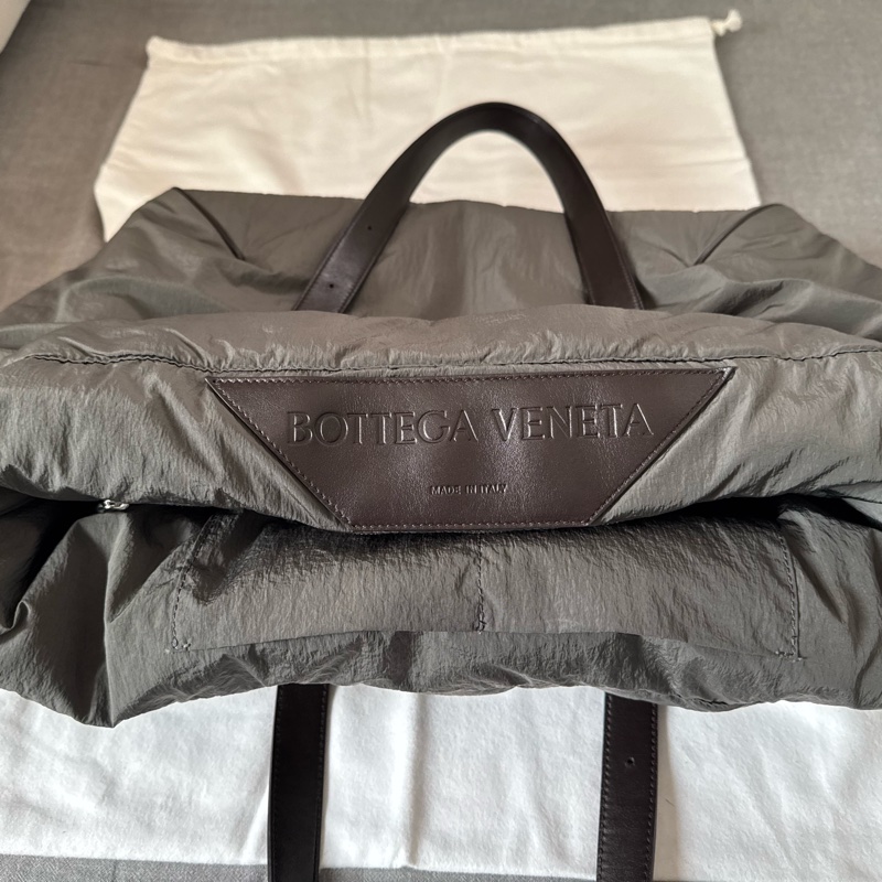 BOTTEGA VENETA Crossroad Buckle Tote-18