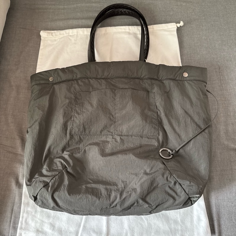 BOTTEGA VENETA Crossroad Buckle Tote-34