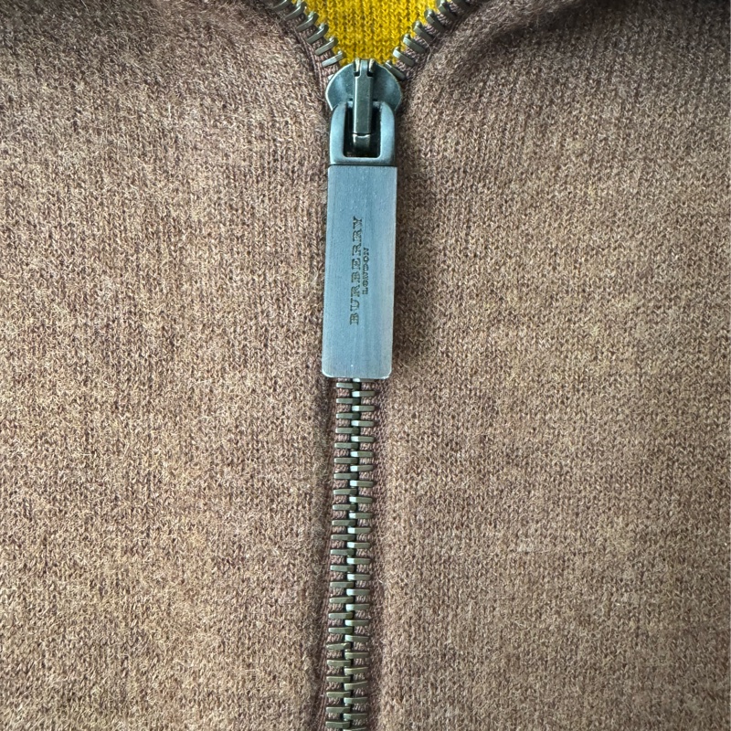 Burberry 咖內芥末黃立領長袖毛衣-7