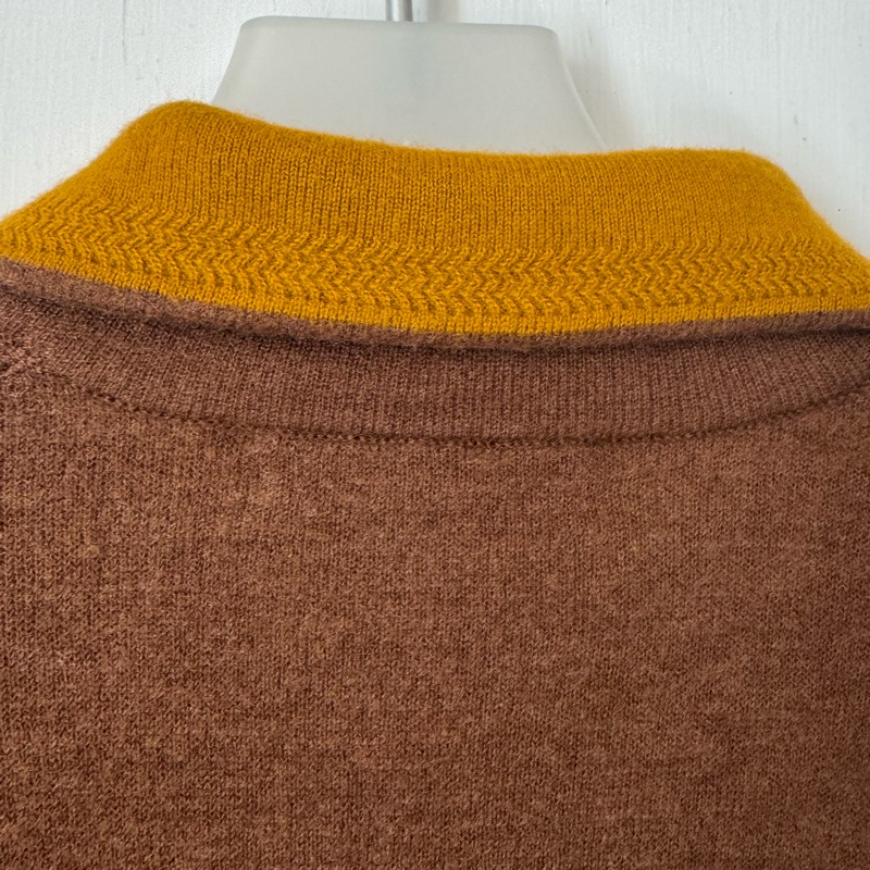 Burberry 咖內芥末黃立領長袖毛衣-9