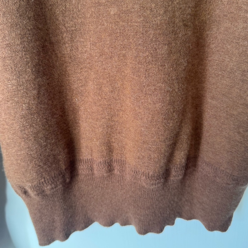 Burberry 咖內芥末黃立領長袖毛衣-16