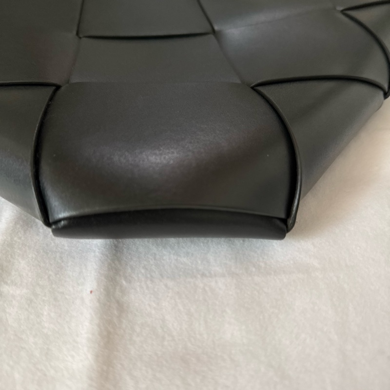 Bottega Veneta Billboard Intrecciato Leather North South tote bag-19