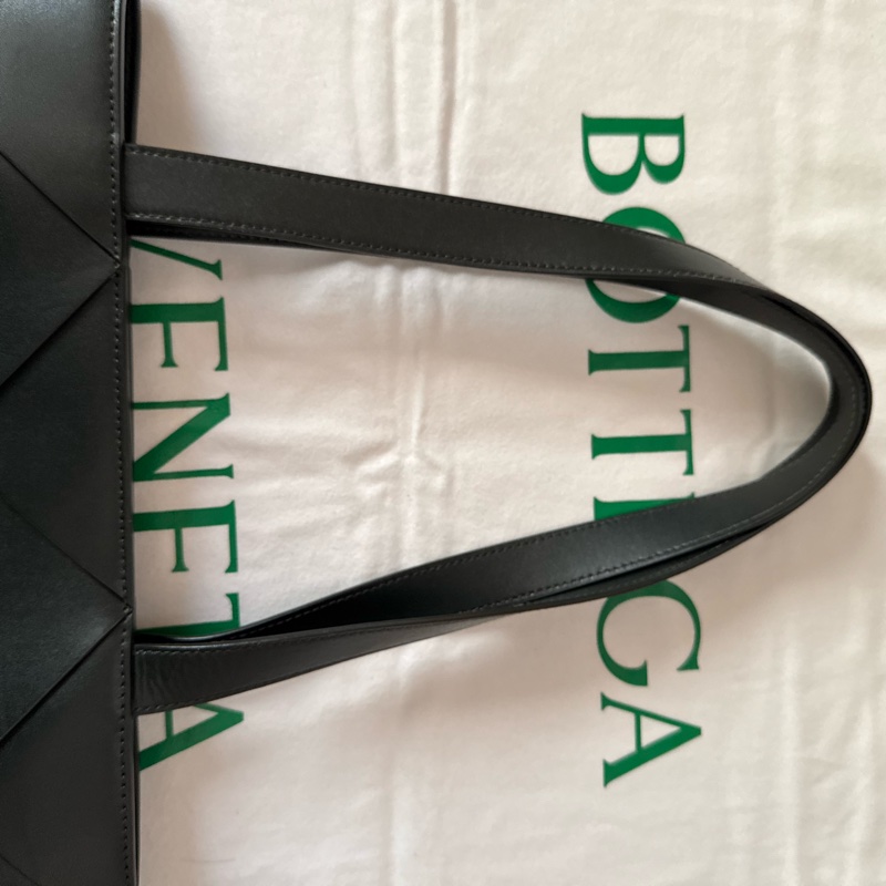 Bottega Veneta Billboard Intrecciato Leather North South tote bag-20