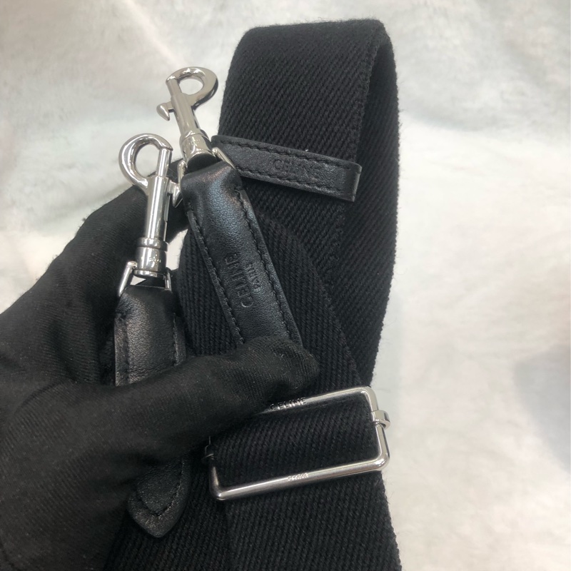 CELINE 黑色小牛皮凱旋門 XC147-8