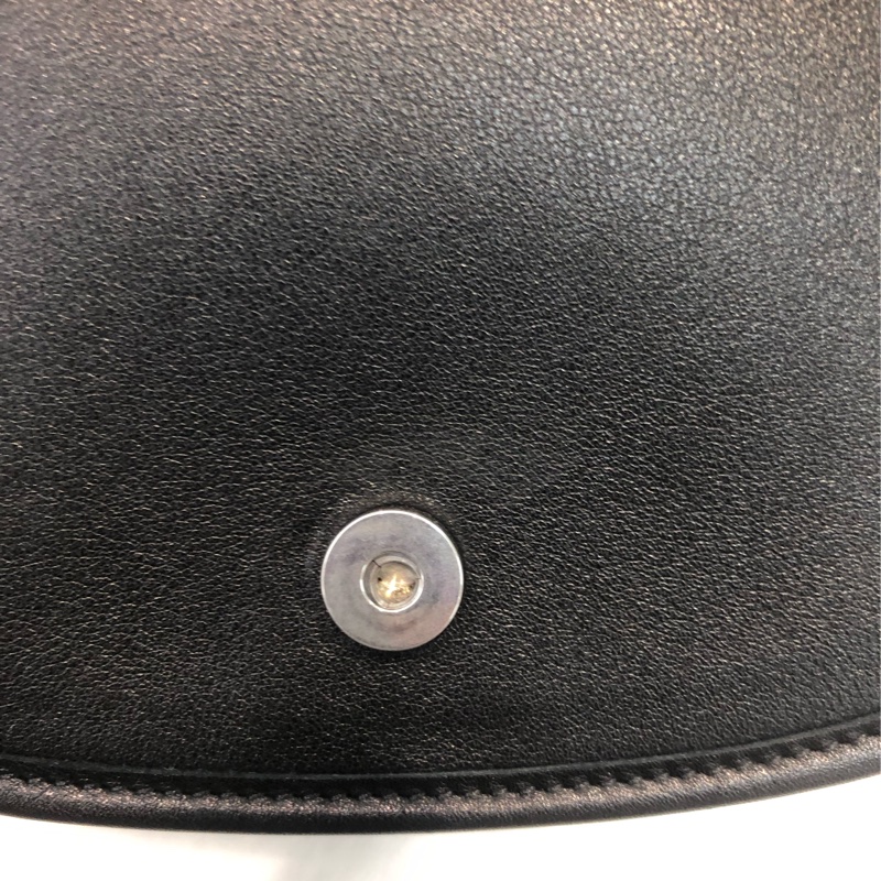 CELINE 黑色小牛皮凱旋門 XC147-16