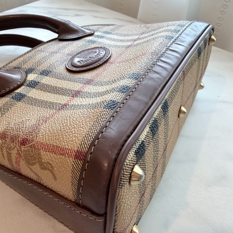 Burberry 中古小貝殼包-11