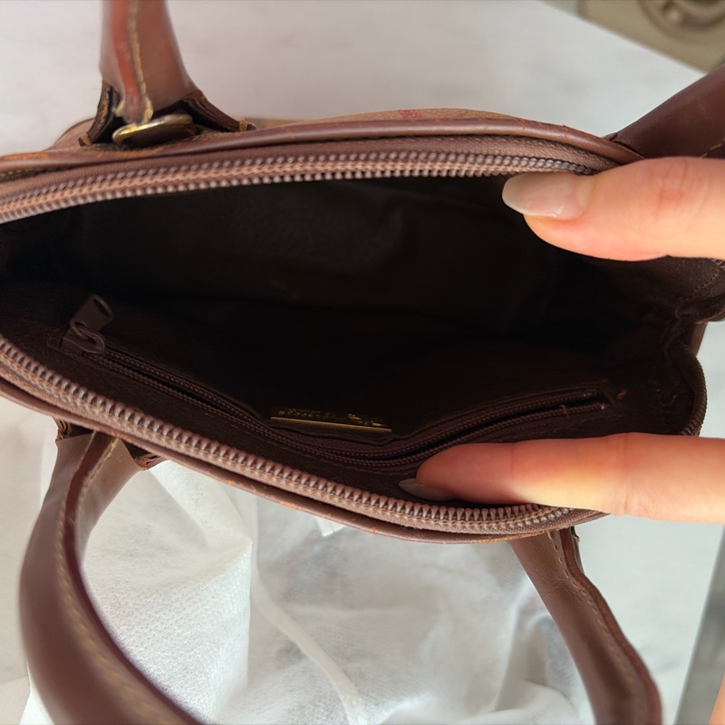 Burberry 中古小貝殼包-19