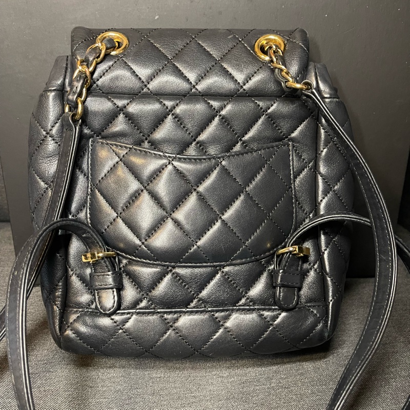 【保值經典】Chanel 26開 黑金羊皮 Duma 雙肩包 (附保卡、原廠盒)-1