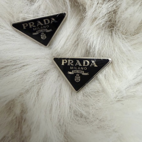 PRADA 三角牌耳環