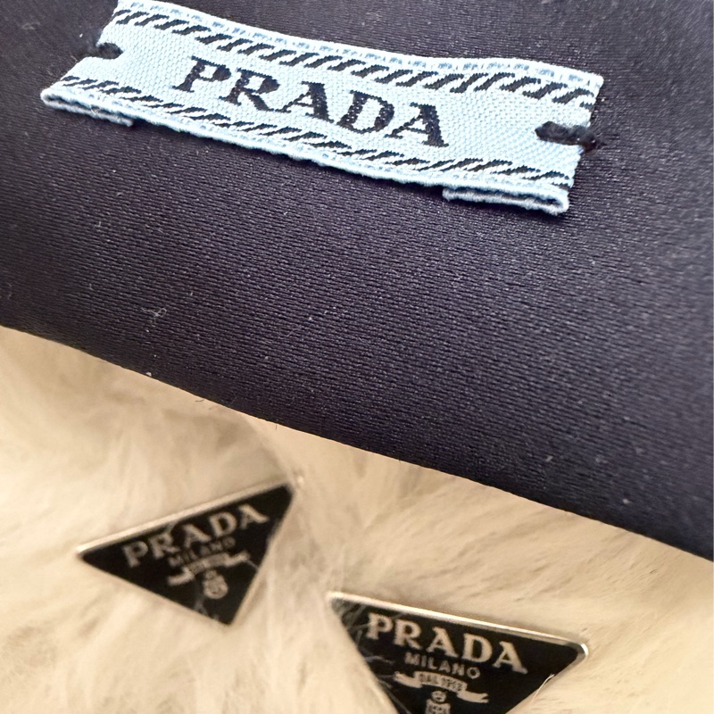 PRADA 三角牌耳環-8