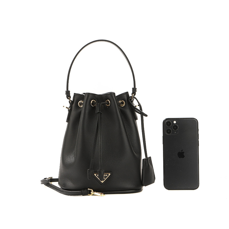 PRADA 25SS 女士水桶包-21